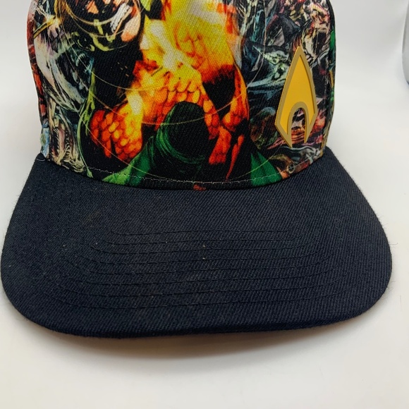DC Comics Superheros All Over Print Polyester/Acrylic/Wool Snapback Hat - Picture 4 of 16